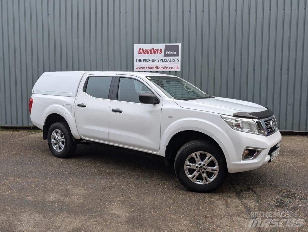 Nissan Navara Pikapai / Bortiniai sunkvežimiai
