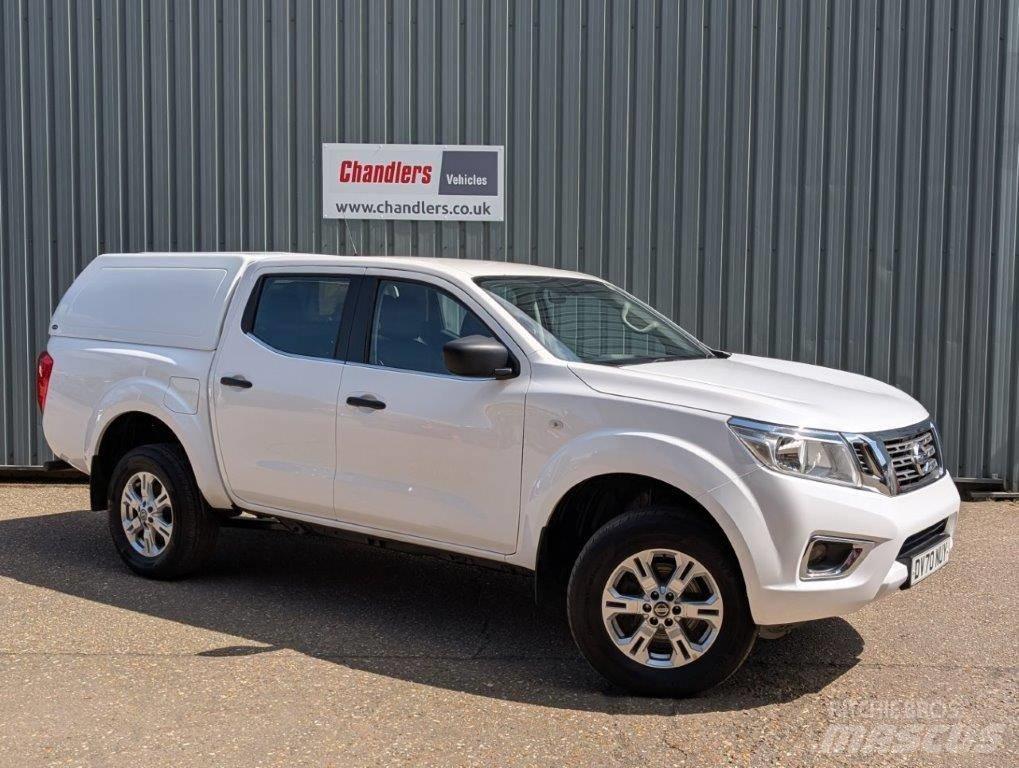 Nissan Navara Pikapai / Bortiniai sunkvežimiai