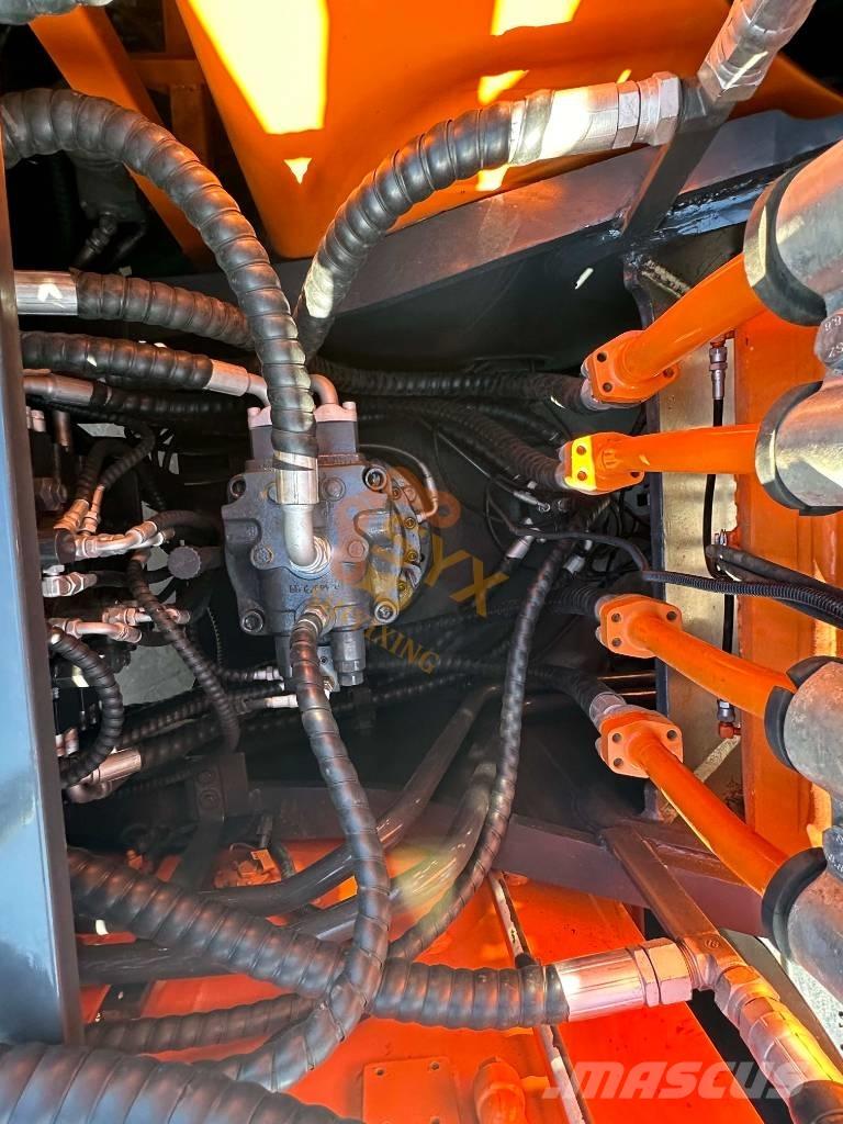 Doosan DX 225 LCA Vikšriniai ekskavatoriai