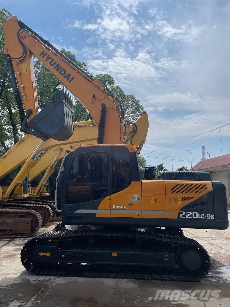 Hyundai 220LC-9S Vikšriniai ekskavatoriai