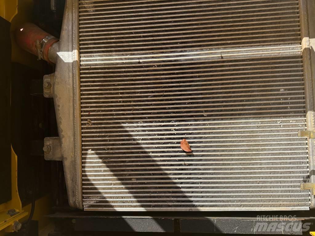 Komatsu PC 400-8 Vikšriniai ekskavatoriai