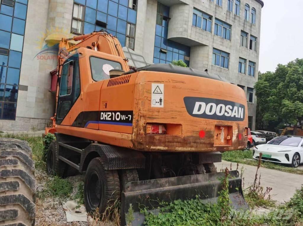 Doosan DH 210 W-7 Ratiniai ekskavatoriai