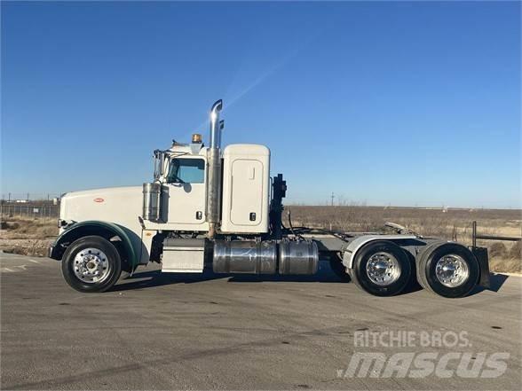 Peterbilt 367 Naudoti vilkikai