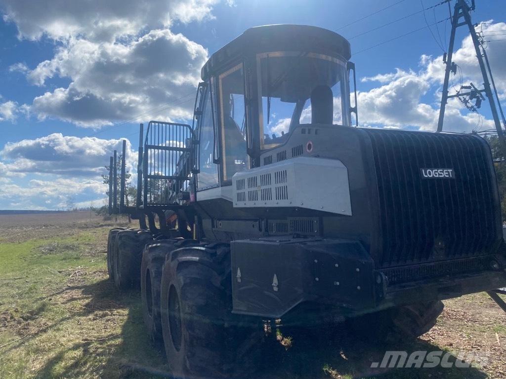 Logset 5 FGT Naudoti miškovežiai (Forvarderiai)