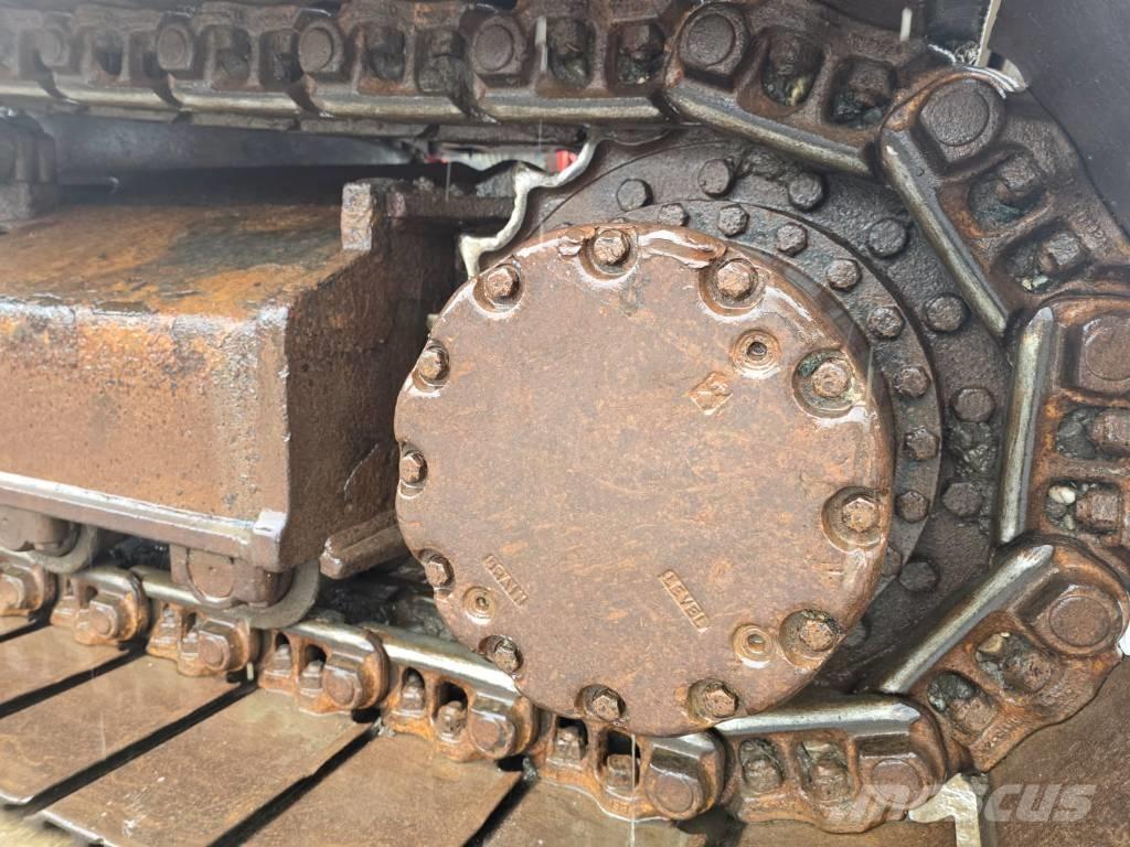 Hitachi ZX 210 Vikšriniai ekskavatoriai