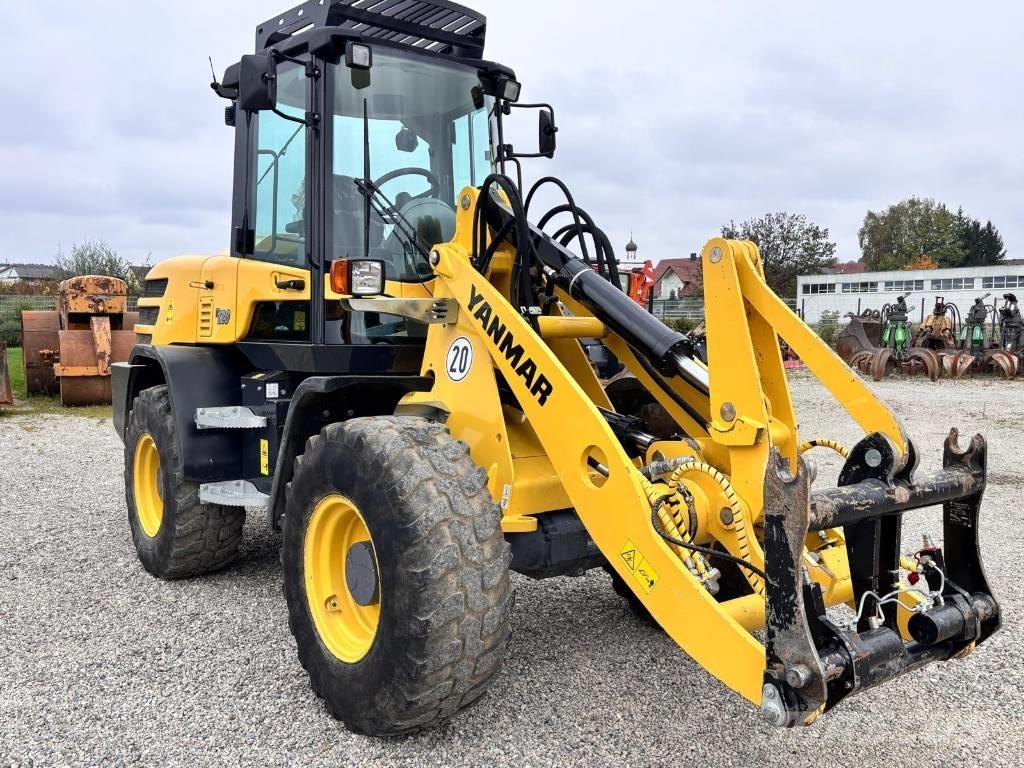 Yanmar V 120 Naudoti ratiniai krautuvai