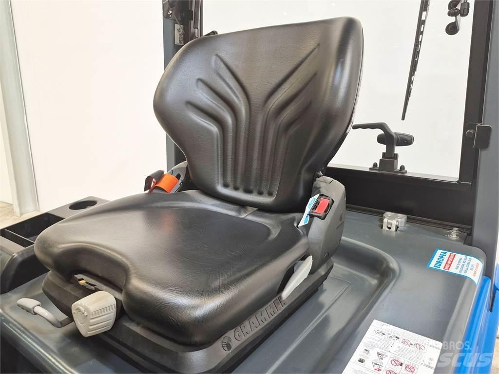  SEF25B Elektriniai šakiniai krautuvai