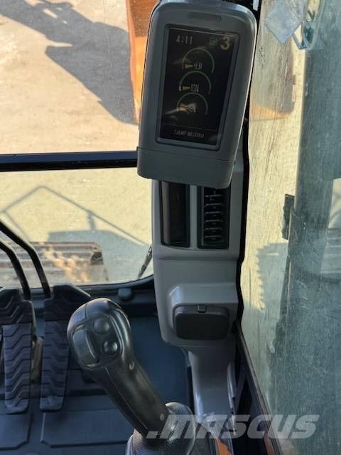 CAT 321 D CR Vikšriniai ekskavatoriai