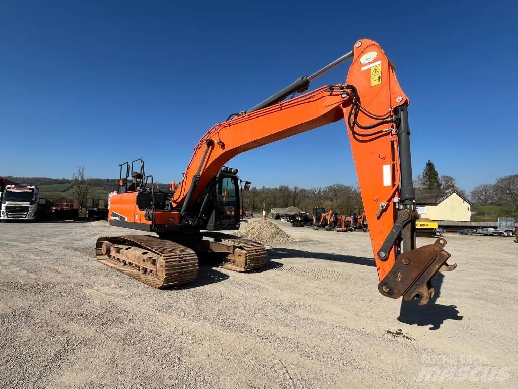 Doosan DX 225 Vikšriniai ekskavatoriai