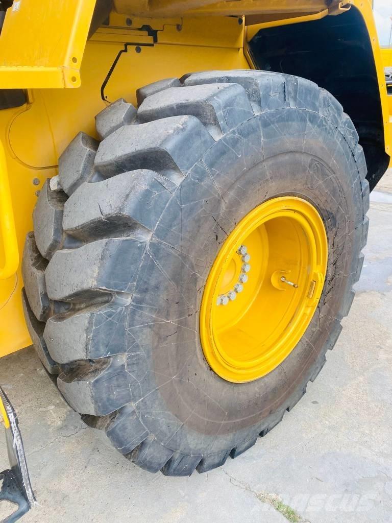 CAT 926m Naudoti ratiniai krautuvai