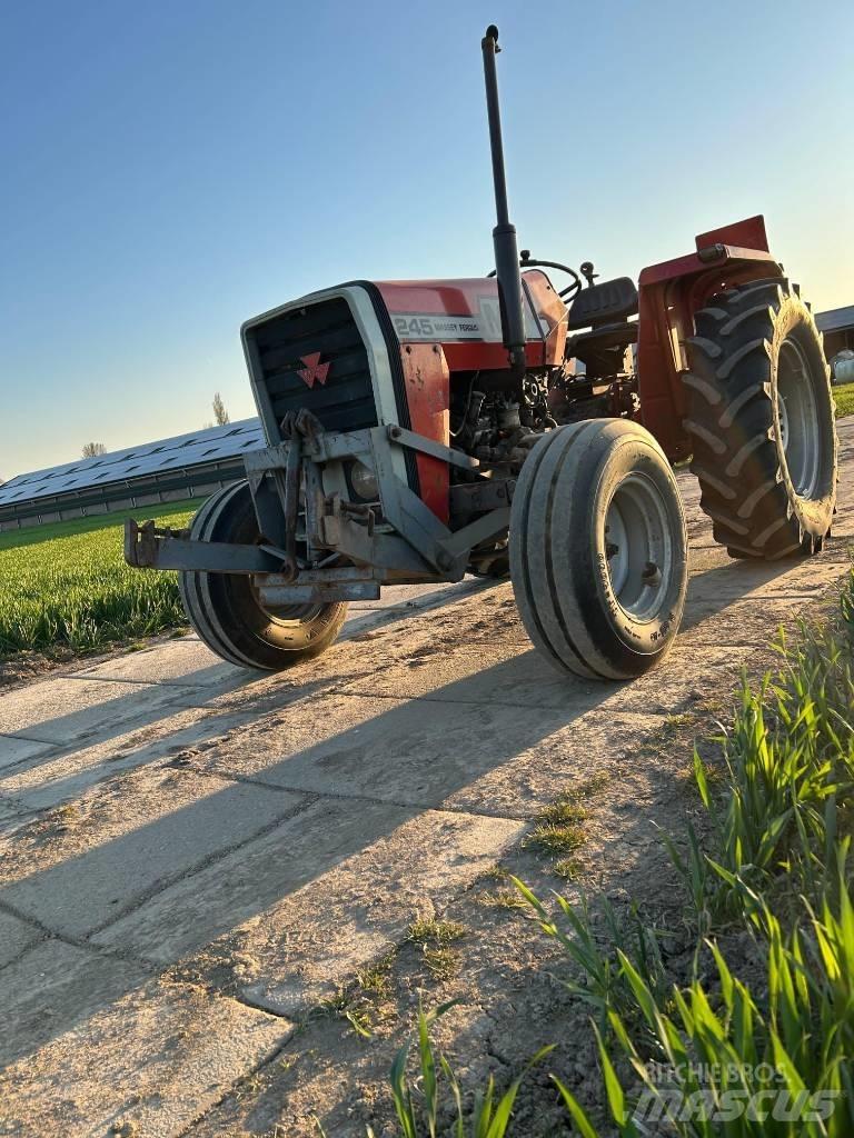 Massey Ferguson 240 Traktoriai