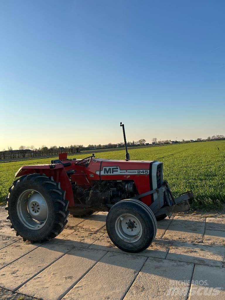 Massey Ferguson 240 Traktoriai
