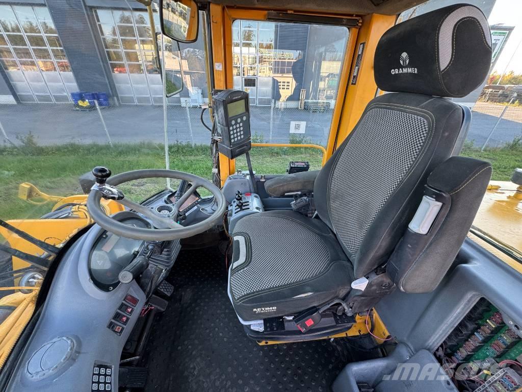 Volvo L 120 D Naudoti ratiniai krautuvai