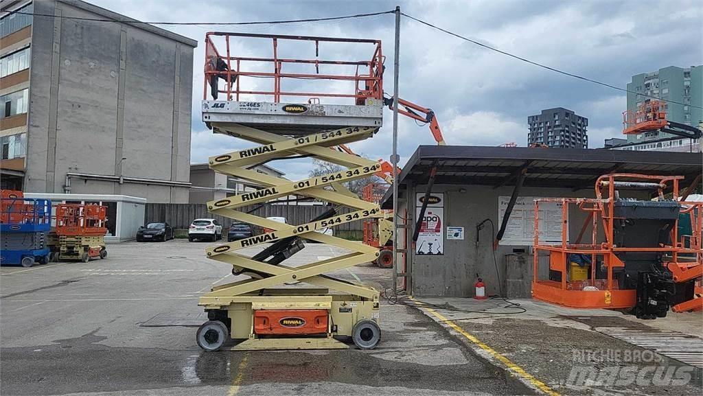 JLG 3246ES Žirkliniai keltuvai