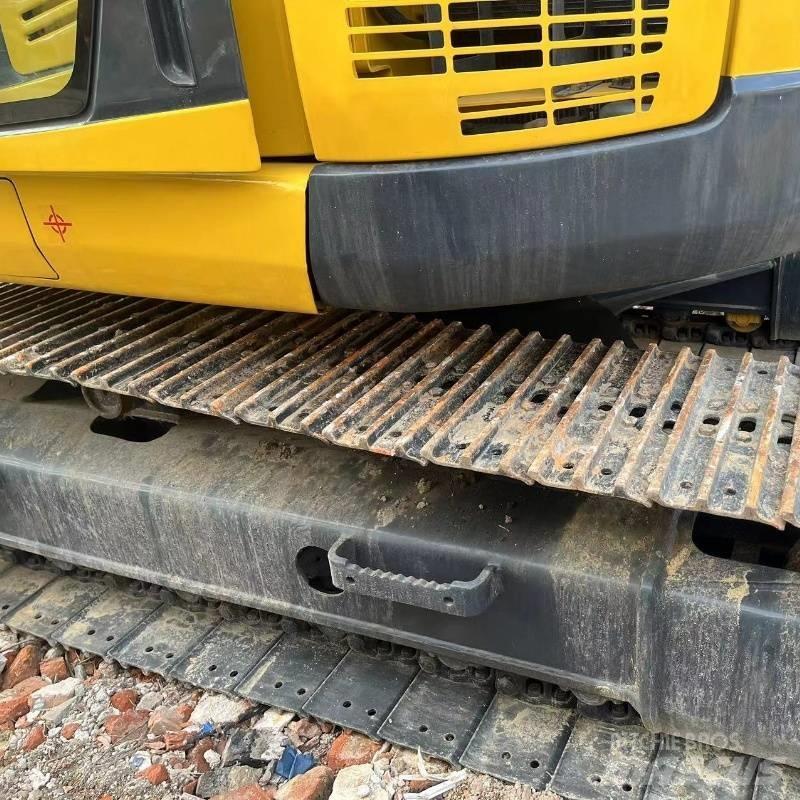 Komatsu PC 138 Vikšriniai ekskavatoriai