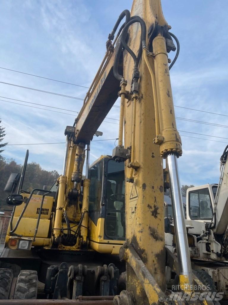 Komatsu PW 130-7K Ratiniai ekskavatoriai