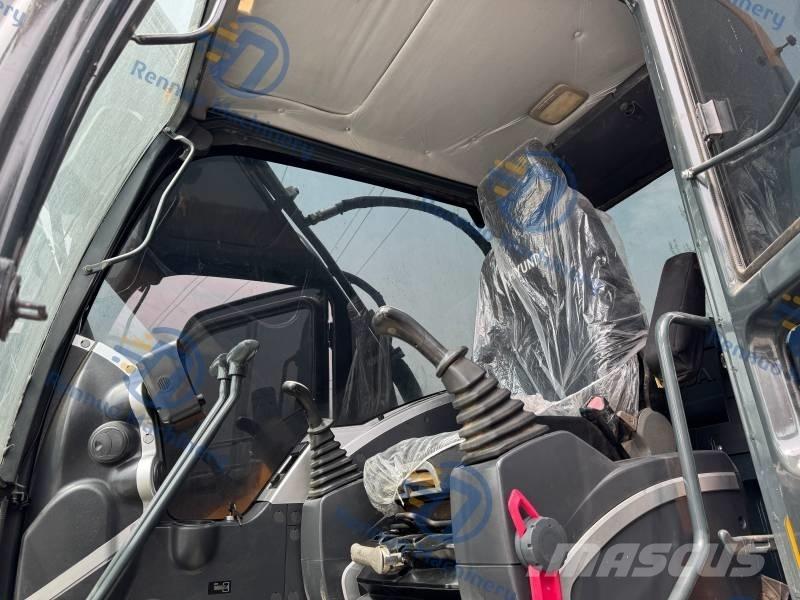 Hyundai 225 LC-9S Vikšriniai ekskavatoriai