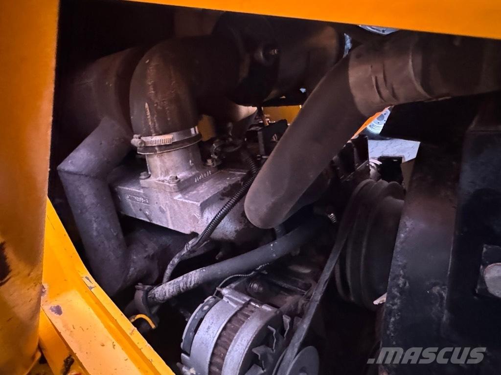 JCB 2 CX Airmaster Naudoti ratiniai krautuvai