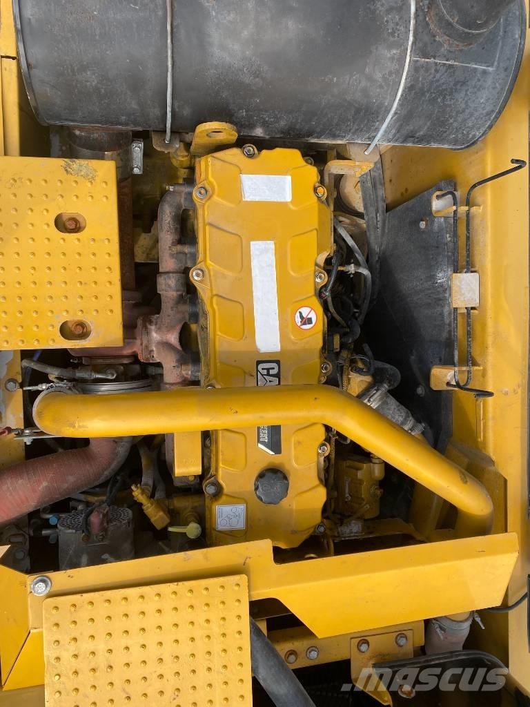 CAT 336 Vikšriniai ekskavatoriai