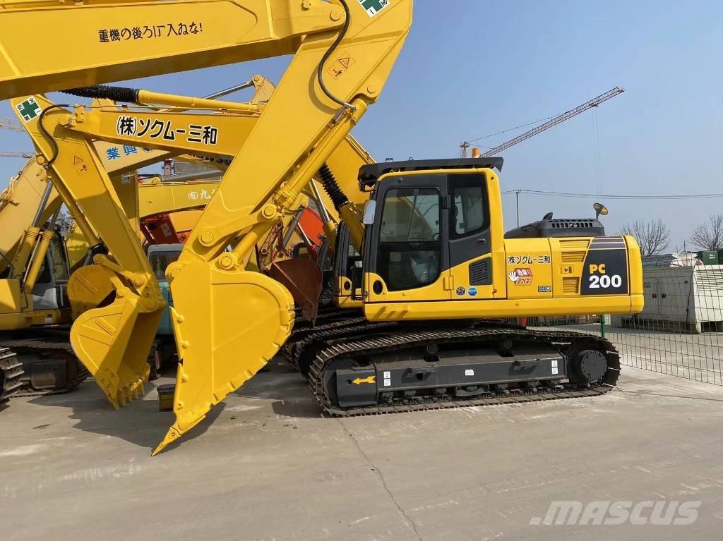Komatsu PC 200-8 Vikšriniai ekskavatoriai