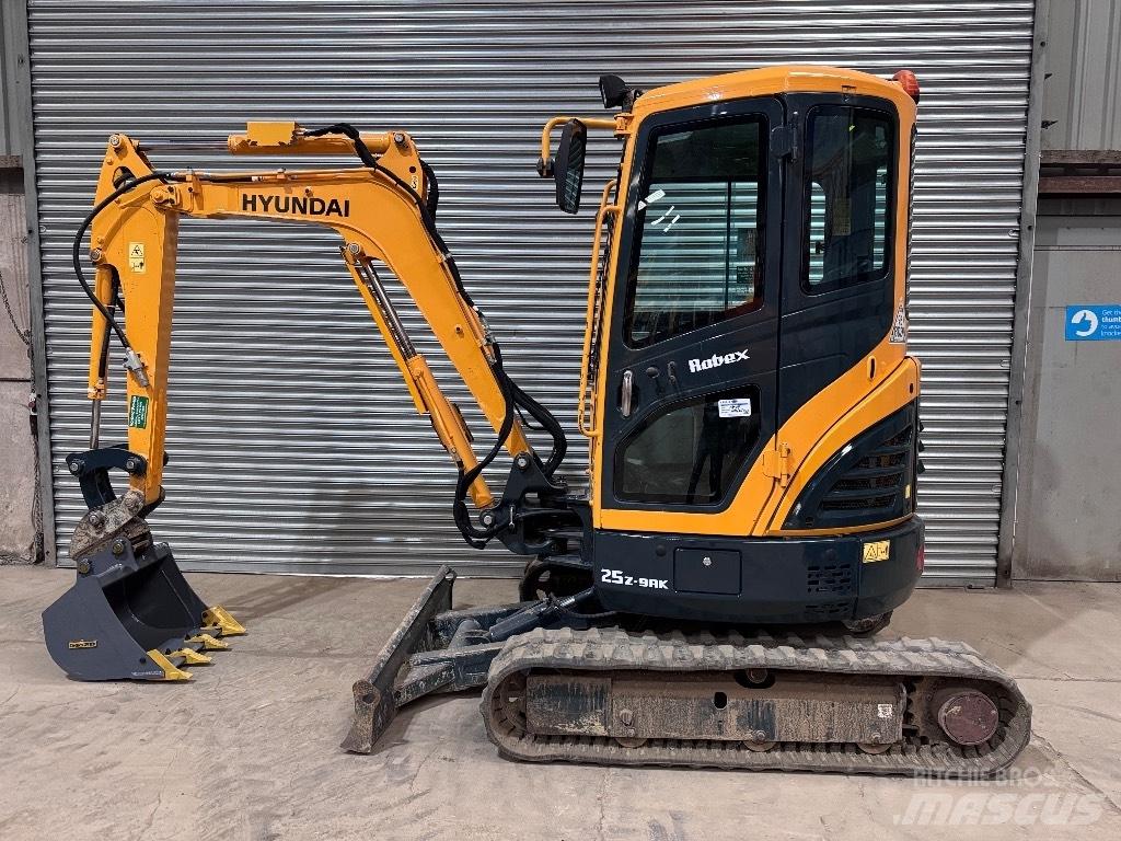 Hyundai R25Z-9 AK Mini ekskavatoriai < 7 t
