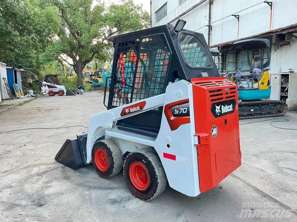 Bobcat S 70 Krautuvai su šoniniu pasukimu