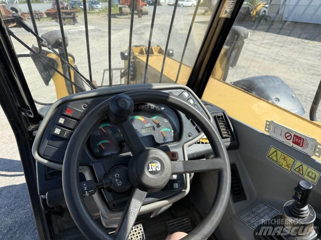 CAT 360 B Teleskopiniai krautuvai