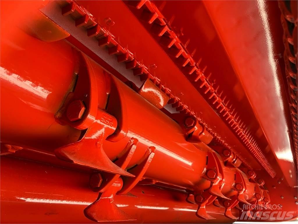 Maschio Delta 830 Kiti pašarų derliaus nuėmimo įrengimai