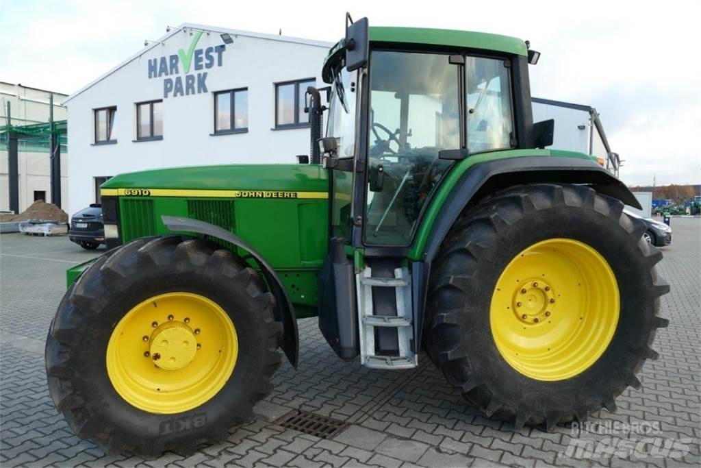 John Deere 6910 Traktoriai