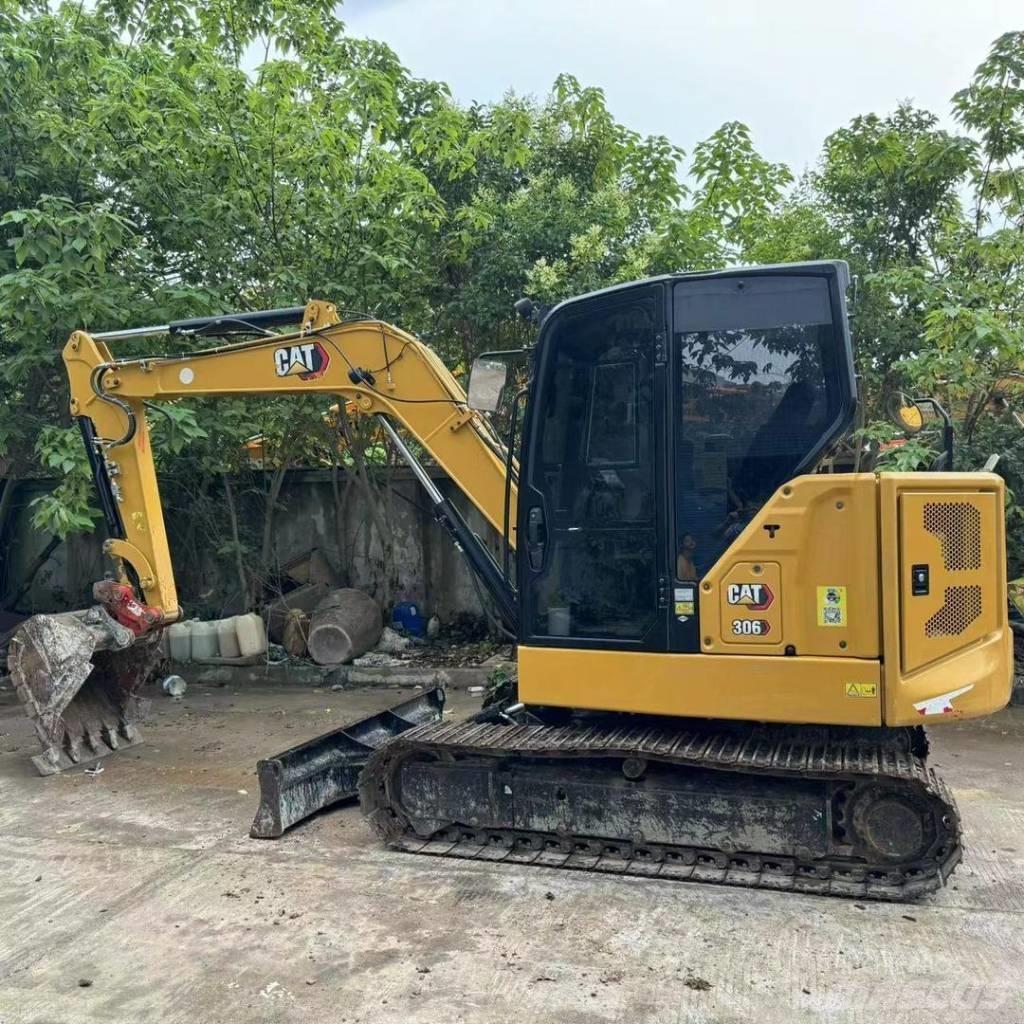 CAT 306 Vikšriniai ekskavatoriai