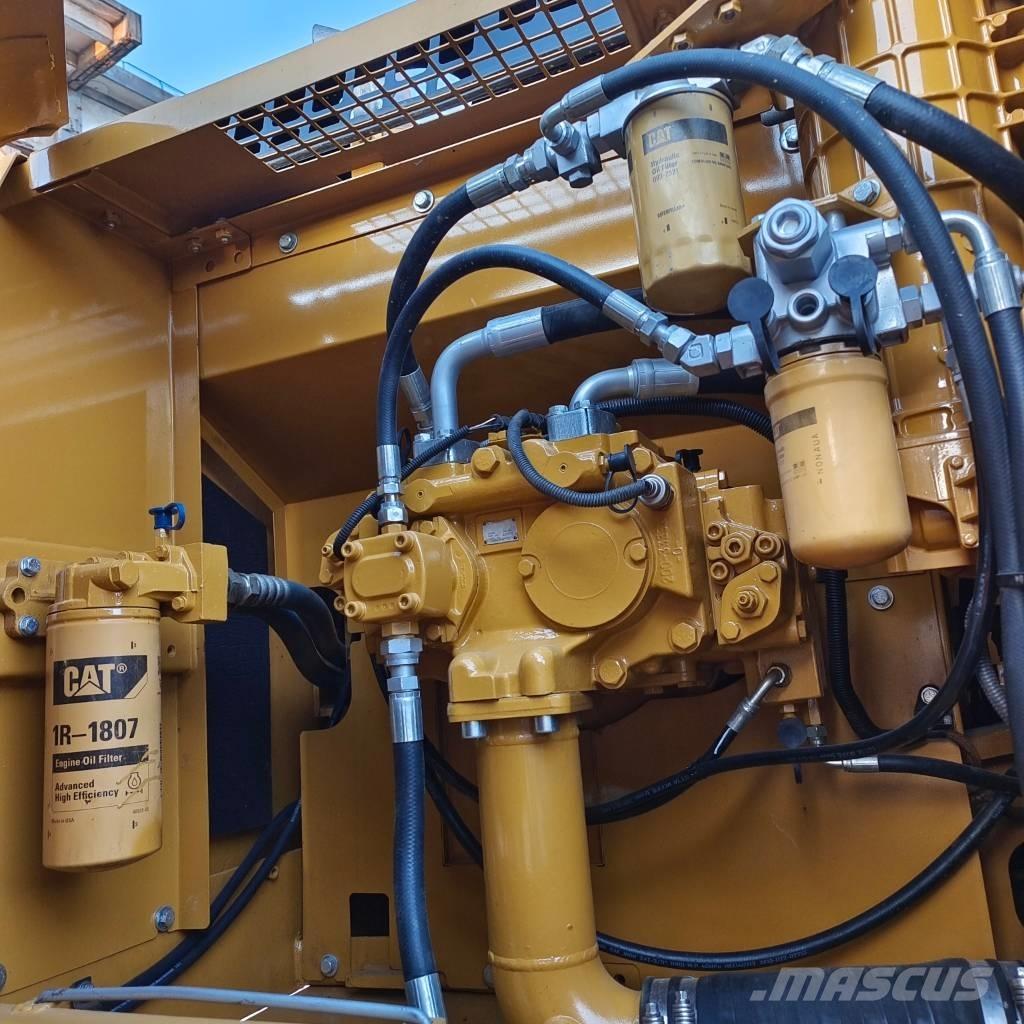 CAT 330 D Vikšriniai ekskavatoriai