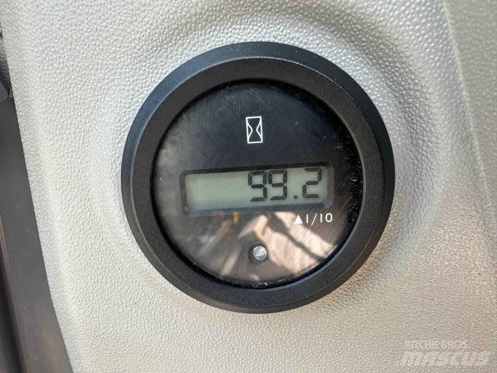 Volvo EC 230FL Vikšriniai ekskavatoriai