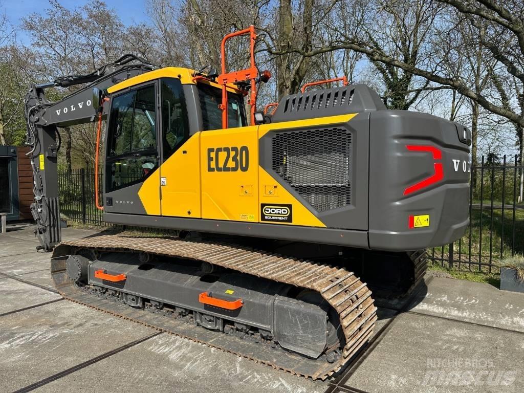 Volvo EC 230FL Vikšriniai ekskavatoriai