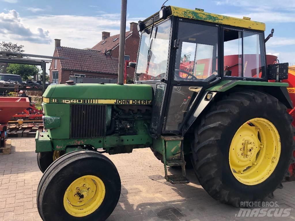 John Deere 1640 Traktoriai