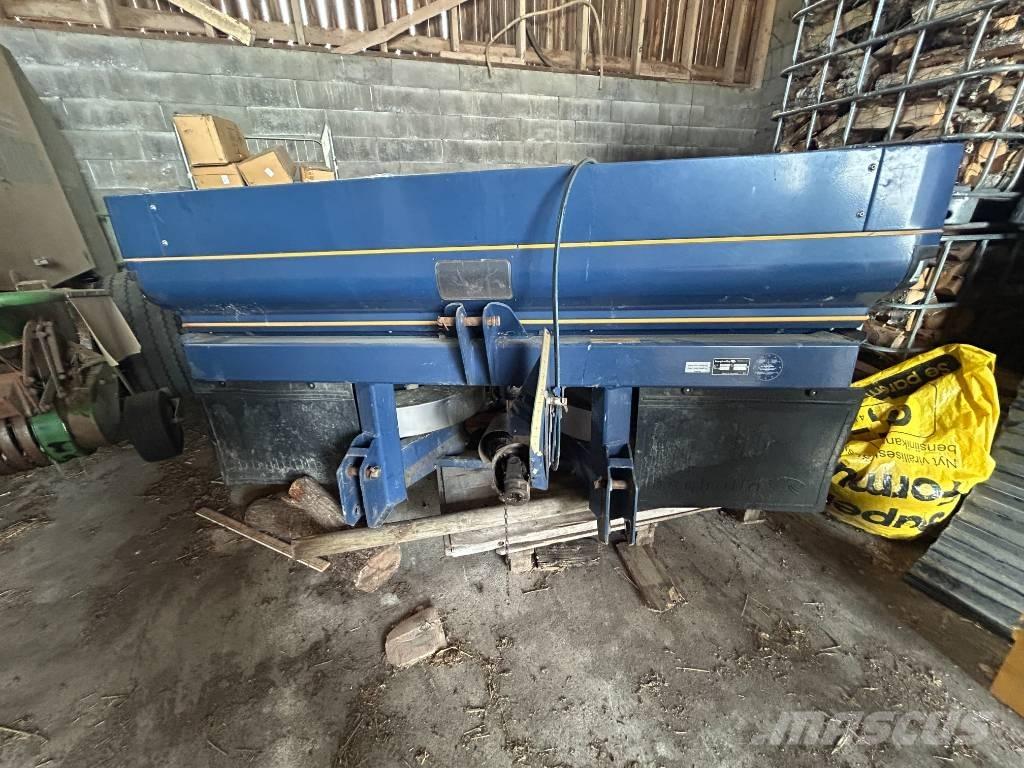Bogballe M2 Base Mineralinių trąšų barstytuvai