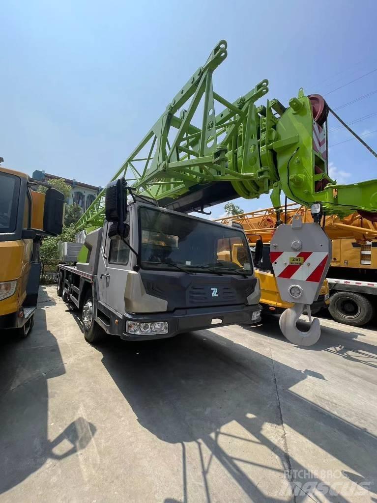 Zoomlion ZCT251V Visureigiai kranai