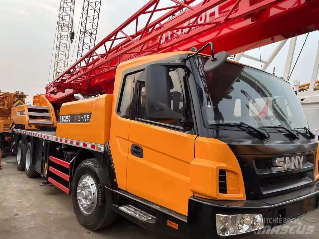 Sany STC 250 Visureigiai kranai