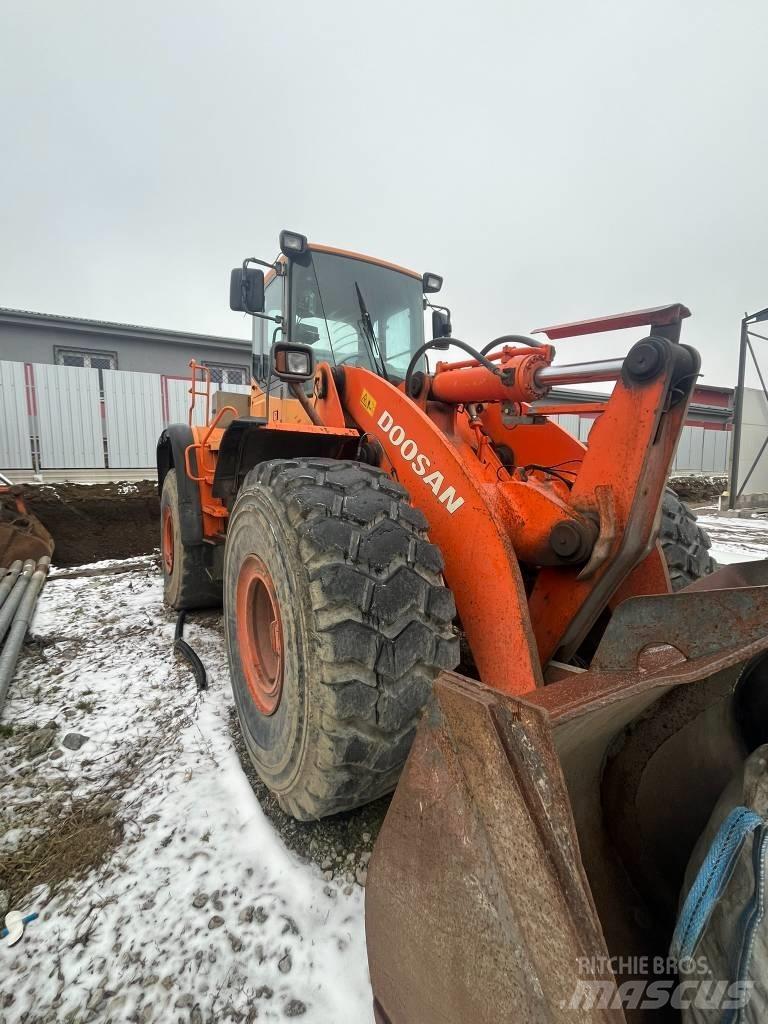 Doosan DL 400 Naudoti ratiniai krautuvai