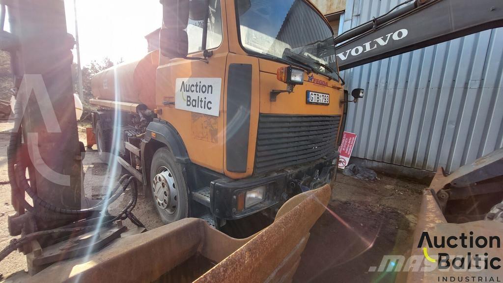 MAZ 533731 Automobilinės cisternos