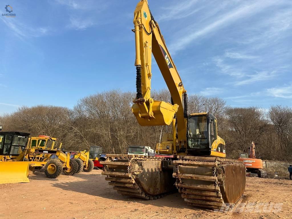 CAT 320 C L Amfibiniai ekskavatoriai