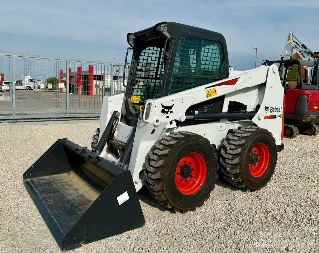Bobcat S 630 Krautuvai su šoniniu pasukimu