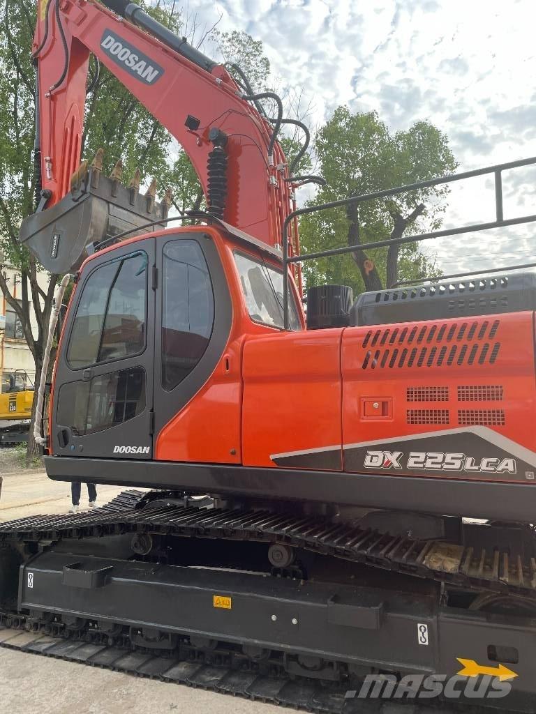 Doosan DX 225 Vidutinės galios ekskavatoriai 7-12 t