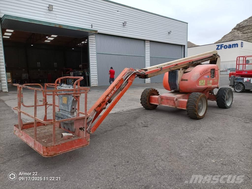 JLG 600 AJ Alkūniniai keltuvai