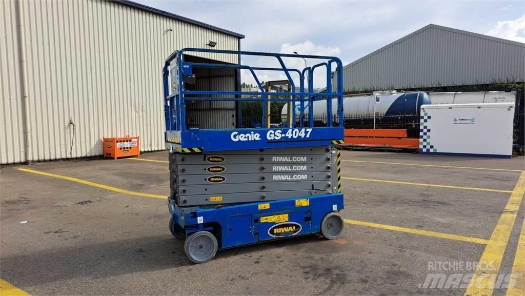 Genie GS4047 Žirkliniai keltuvai