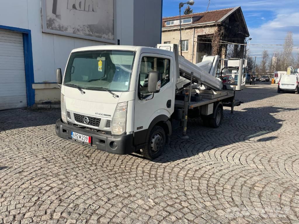 VERSALIFT VTX-240 Ant vilkikų montuojamos kėlimo platformos