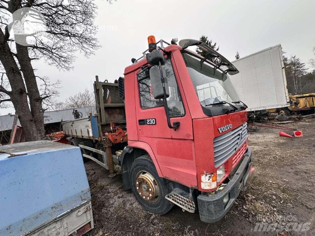 Volvo FL7 Automobiliniai kranai