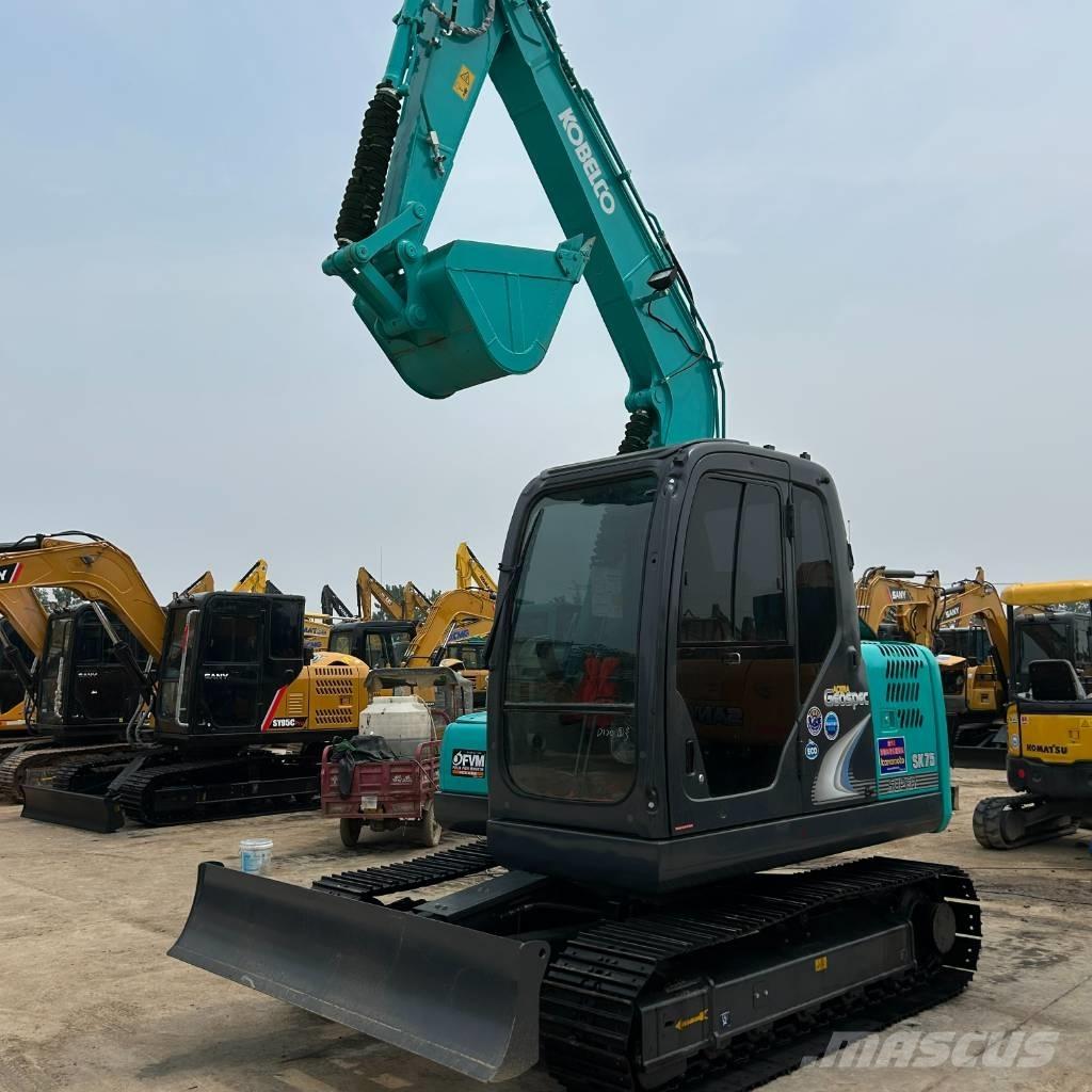 Kobelco 75 Vikšriniai ekskavatoriai