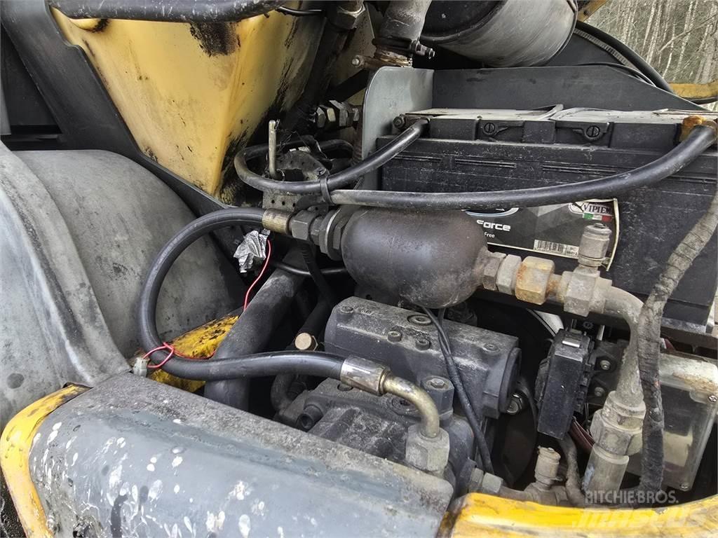 Kramer Allrad 680 Naudoti ratiniai krautuvai