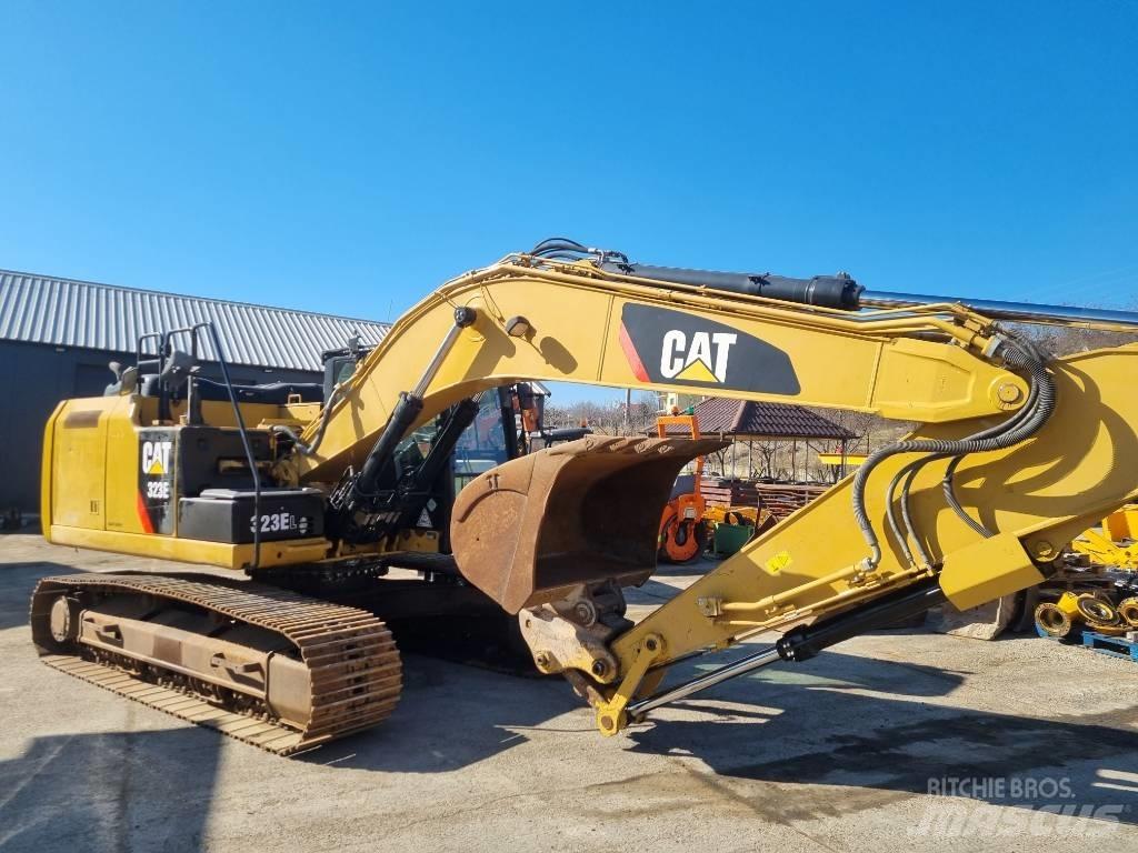 CAT 323 EL Vikšriniai ekskavatoriai