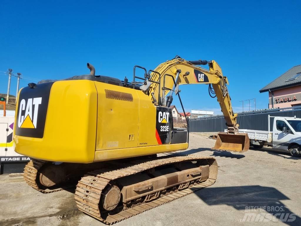 CAT 323 EL Vikšriniai ekskavatoriai